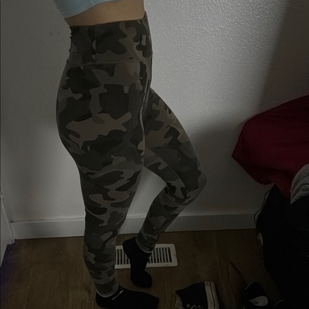 Camo High-Waisted Leggings